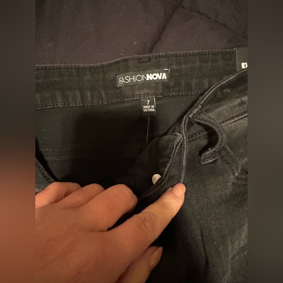 🖤here we go again distressed skinny jeans🖤 - Picture 9 of 13